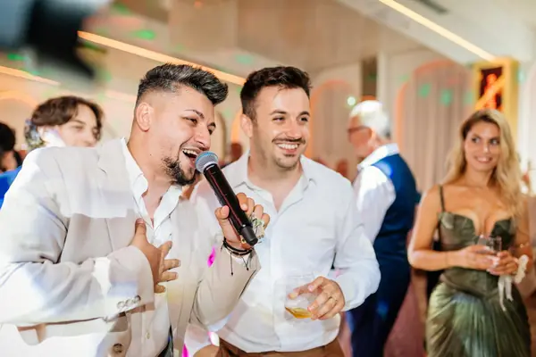 Radu Iordache și un invitat